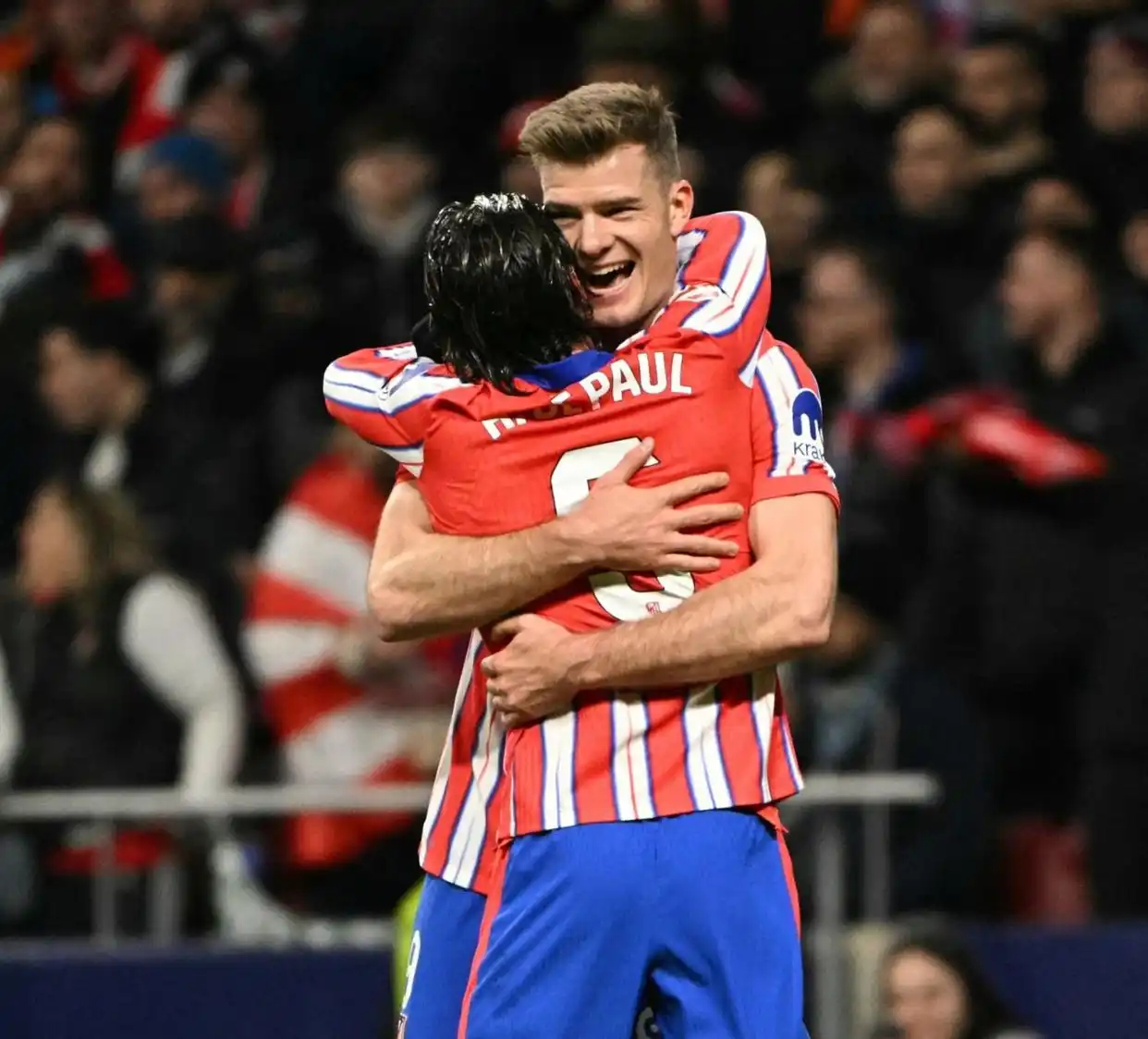 法国完胜利物浦，莱万扛起全队的简单介绍