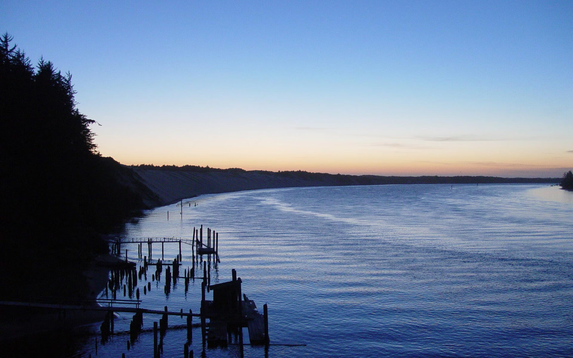 新王登基,布克决胜时刻助马刺终结骑士十连胜