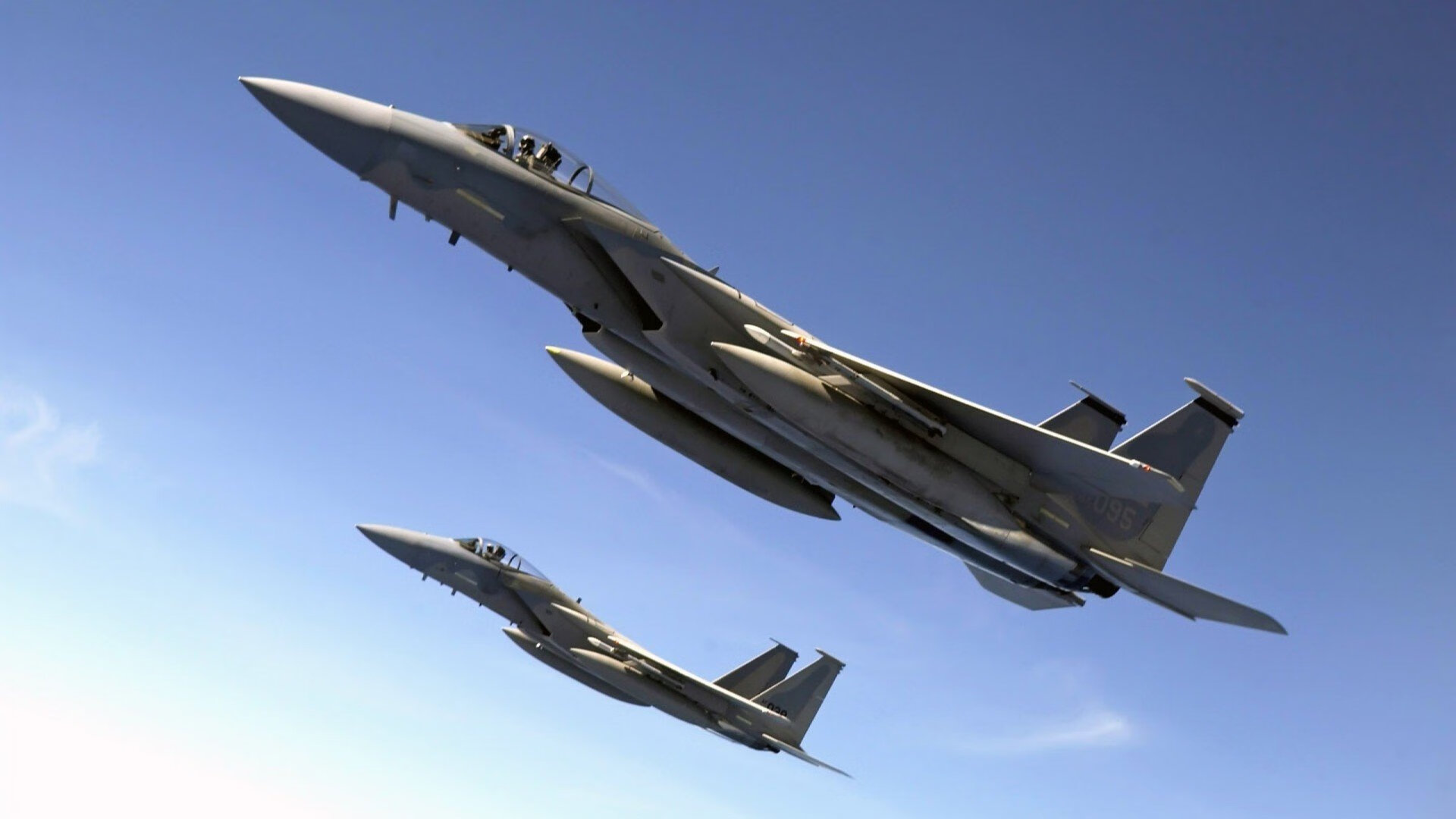 矛与盾的永恒博弈，库里无解进攻与尼克斯窒息防守，现代篮球的终极母题