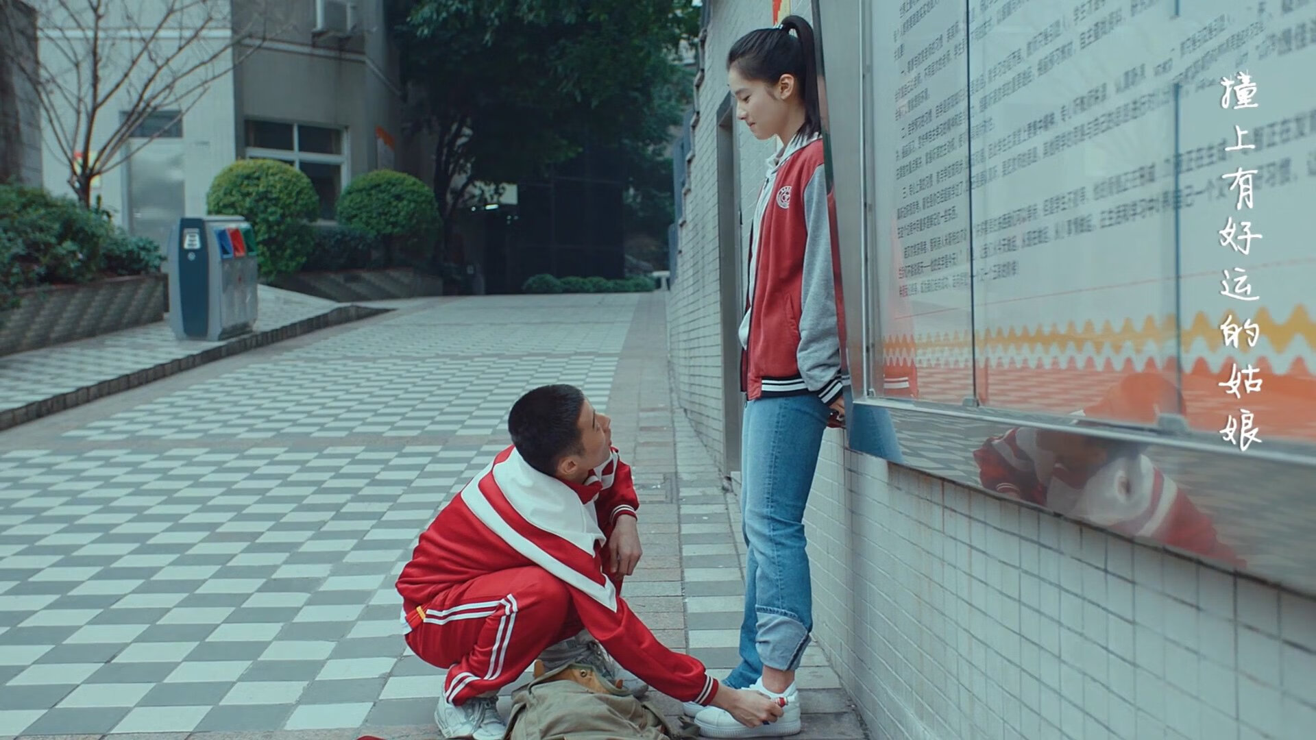 评分拉满的孤独巨星与连续进球的业余球队，足球，究竟为谁而战？